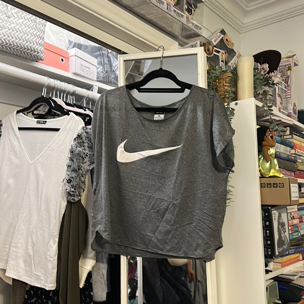 Nike Crop Top